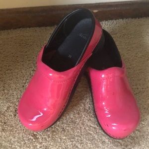 Dansko in pink